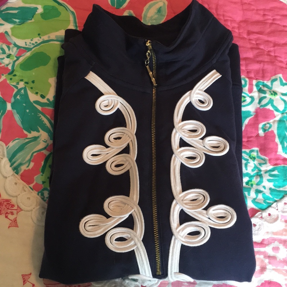 VGUC Lilly Pulitzer Navy Popover (Medium)